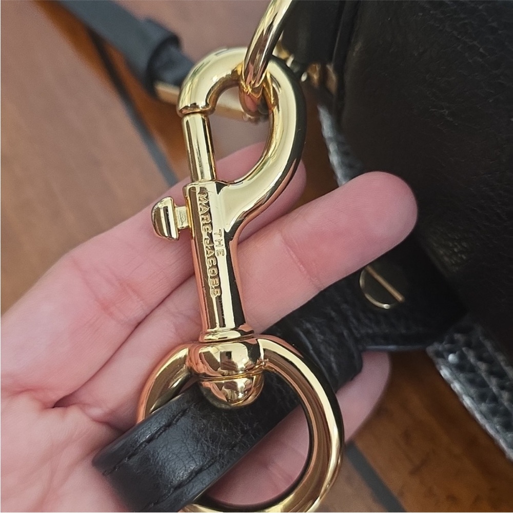 Marc Jacob’s Black Leather Crossbody Bag - Picture 5 of 15